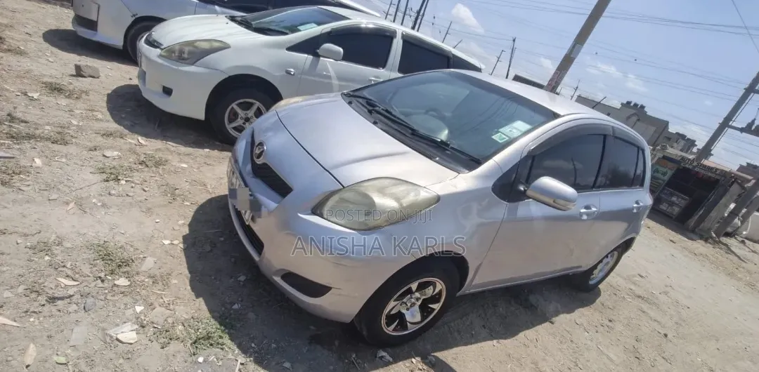 Toyota Vitz 2009 Purple