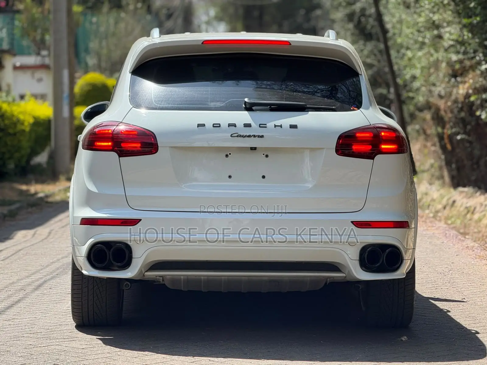 Porsche Cayenne 2016 White