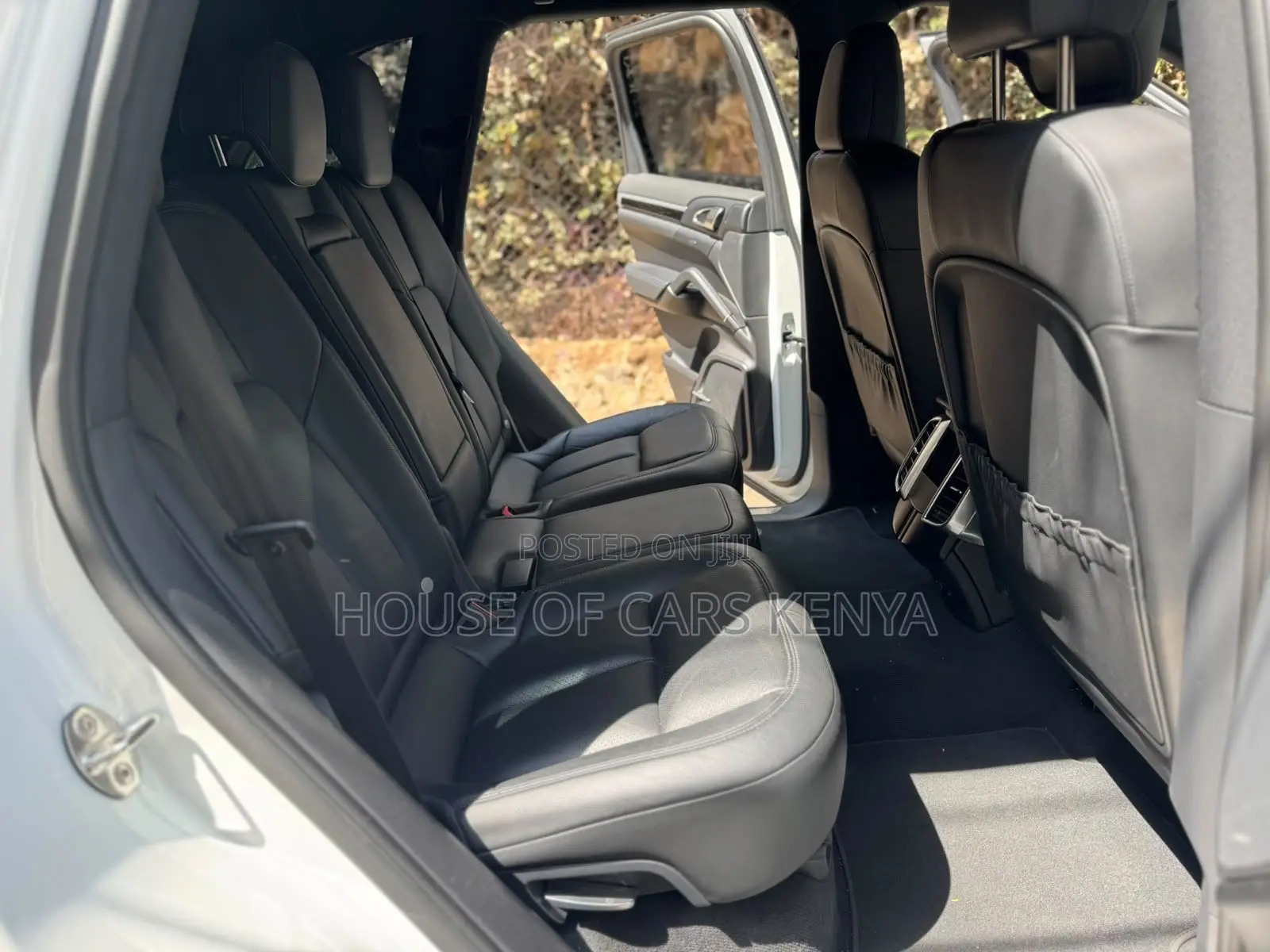Porsche Cayenne 2016 White