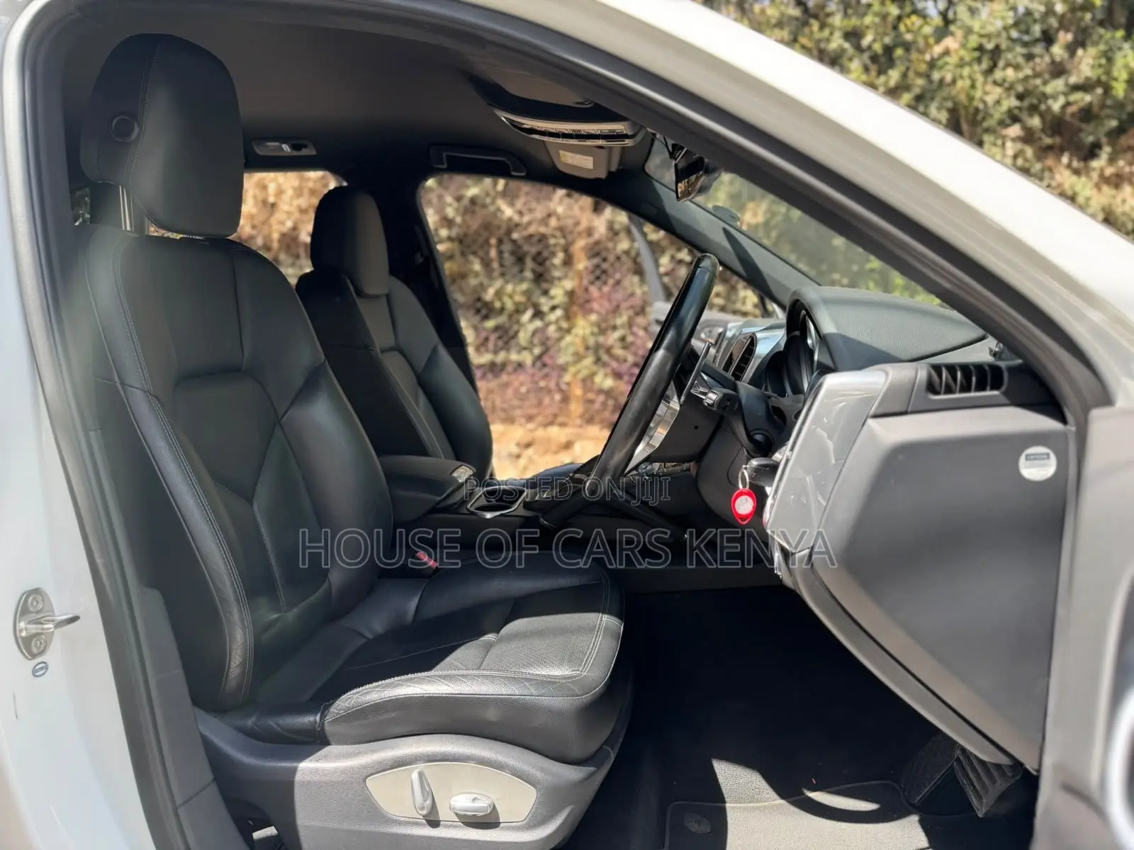 Porsche Cayenne 2016 White
