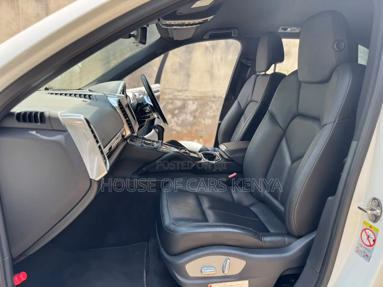 Porsche Cayenne 2016 White
