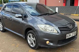 Toyota Auris 2010 Gray