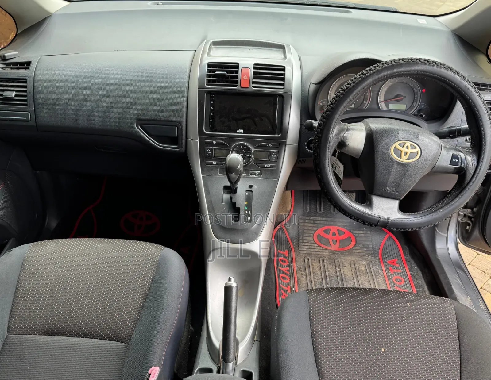Toyota Auris 2010 Gray