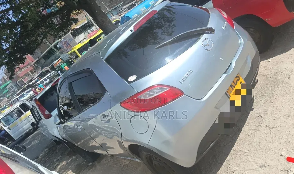 Mazda Demio 2012 Silver