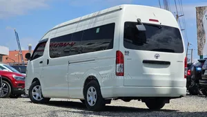 Toyota HiAce 2019 White