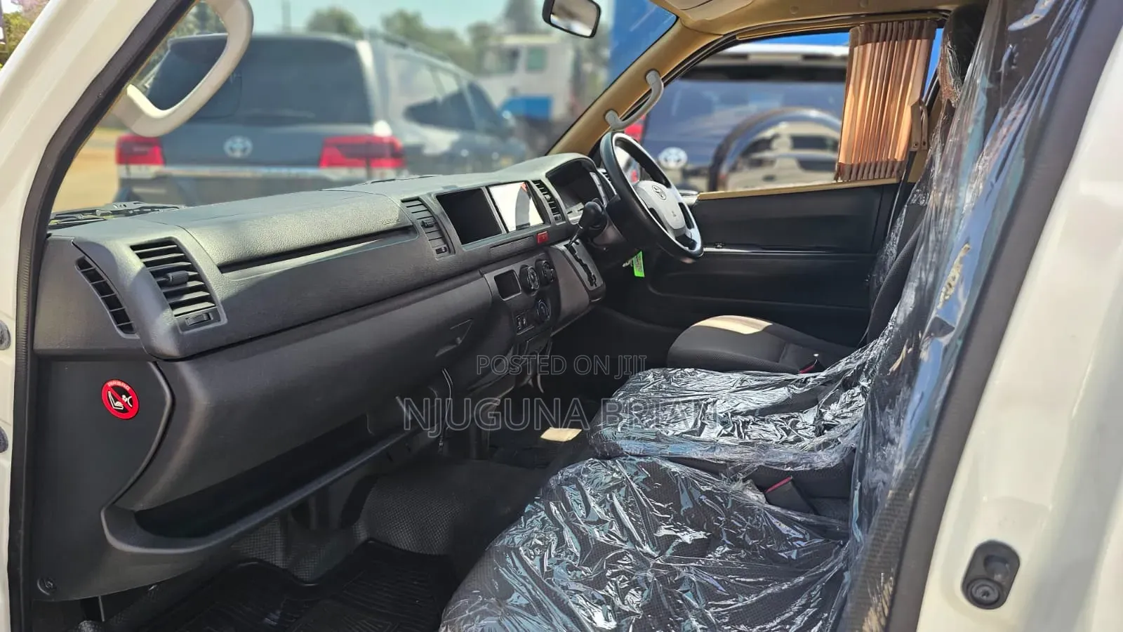 Toyota HiAce 2019 White