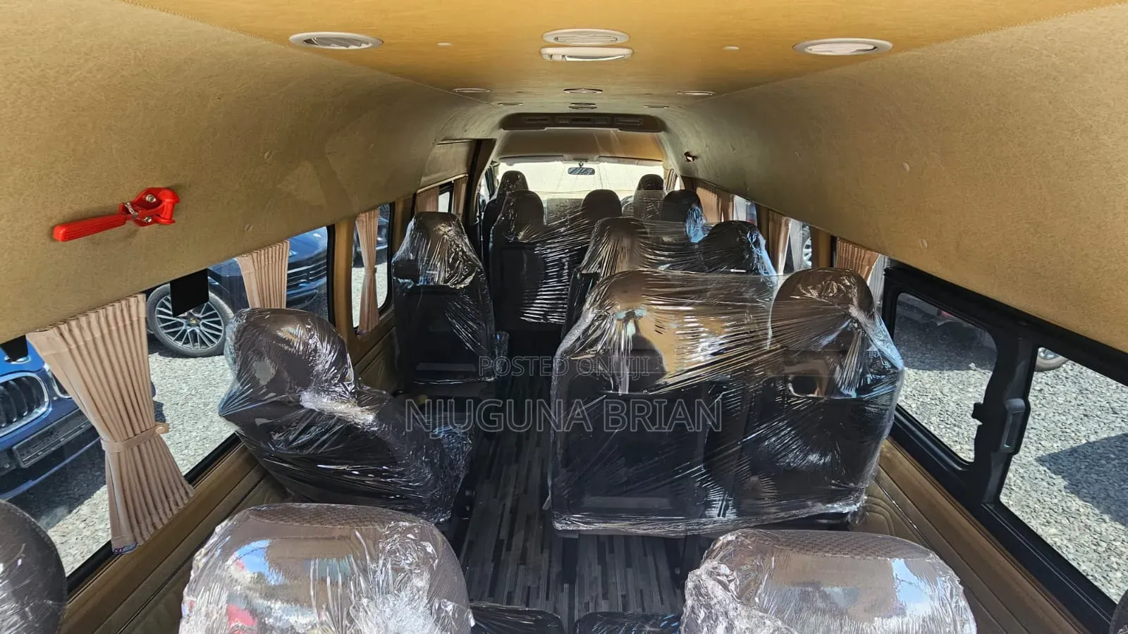 Toyota HiAce 2019 White