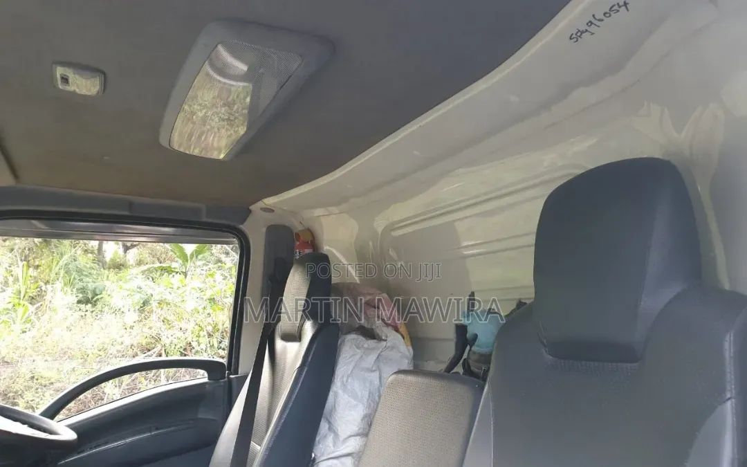 Isuzu Elf Lorry
