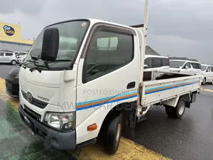 Selling Toyota Toyoace Dyna Diesel Manual 3000 Cc