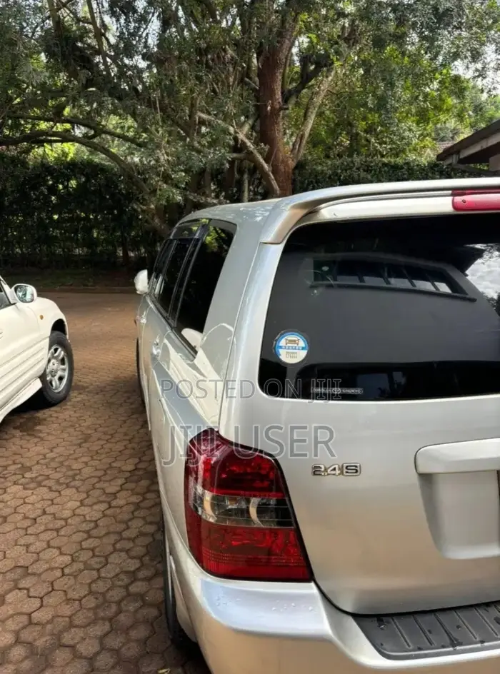 Toyota Kluger 2005 Silver