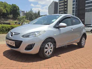Mazda Demio 2011 Silver
