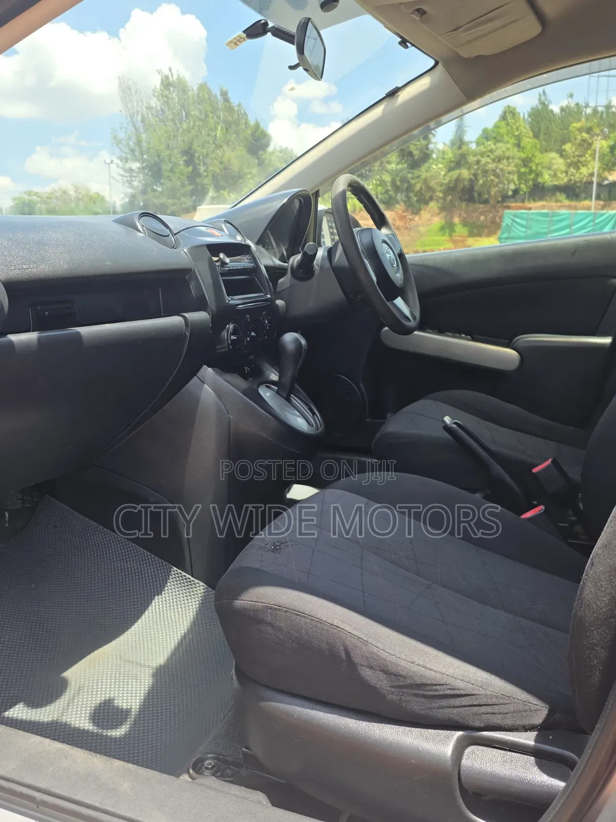 Mazda Demio 2011 Silver