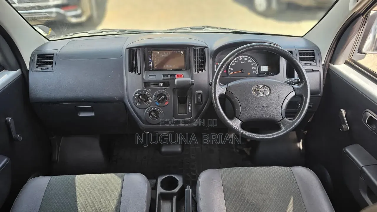Toyota TownAce 2018 Silver