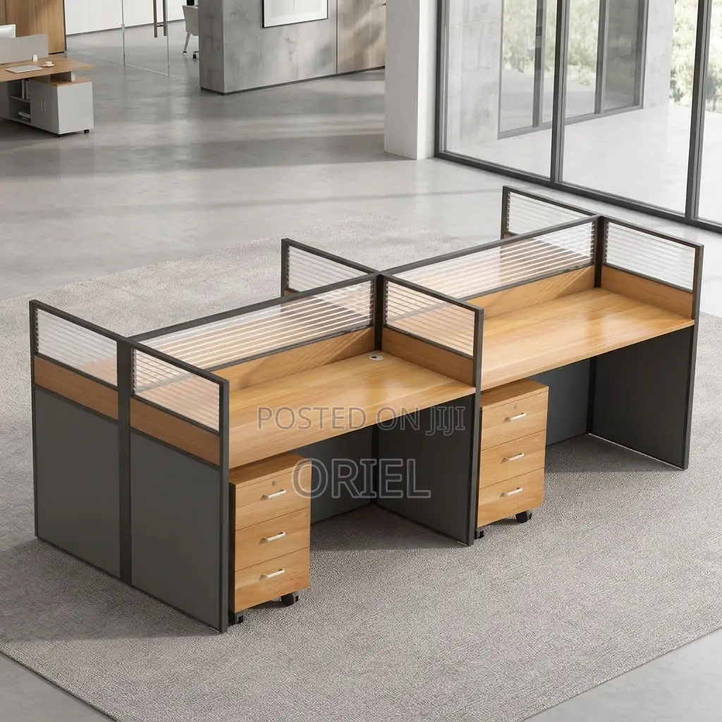 Office Workstation : Four-User Corporate Office Workstation