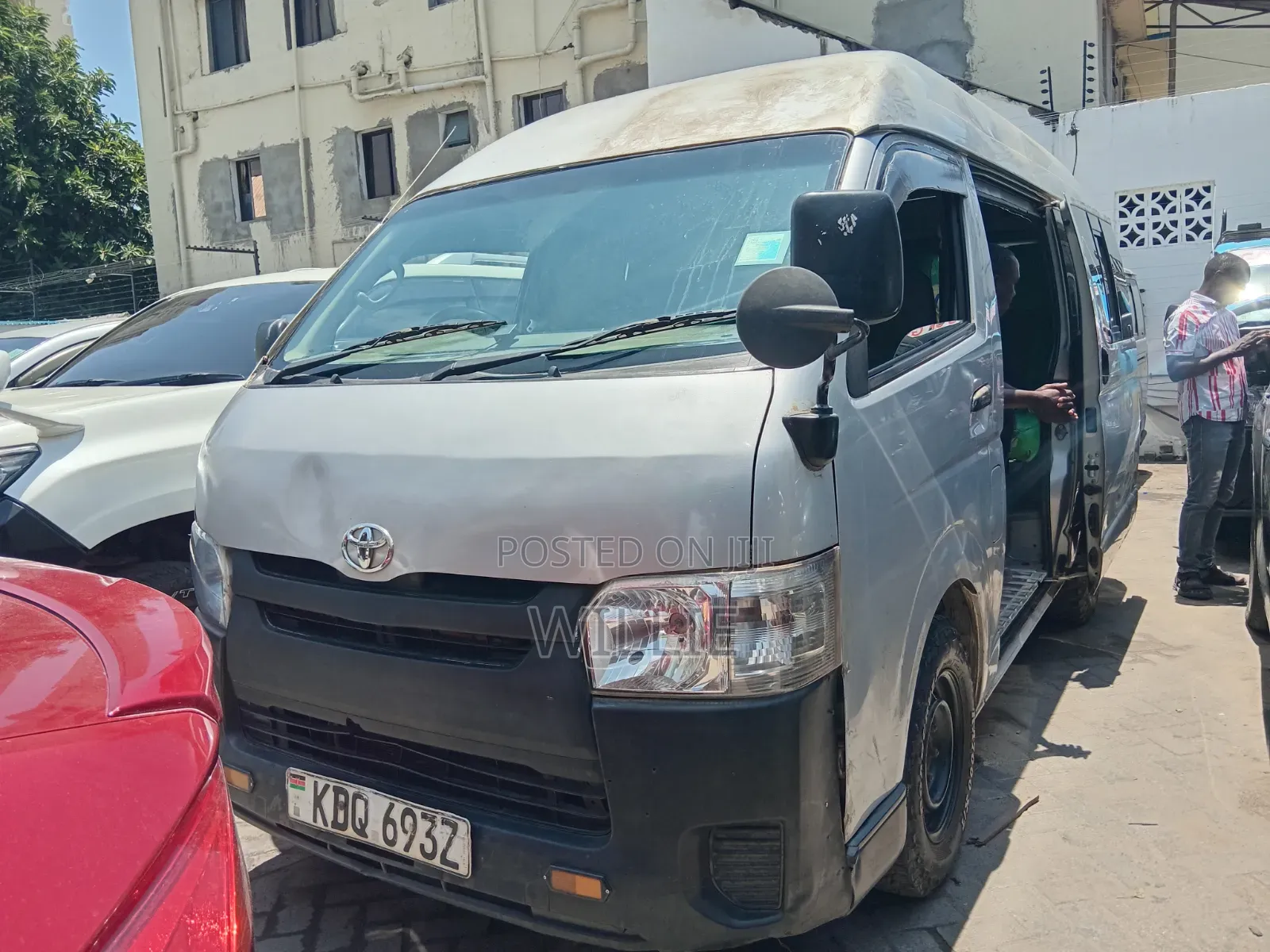 Toyota HiAce 2017 Silver