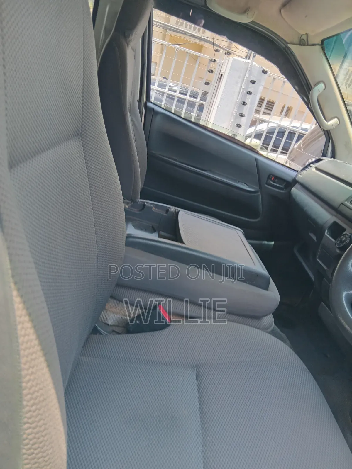 Toyota HiAce 2017 Silver