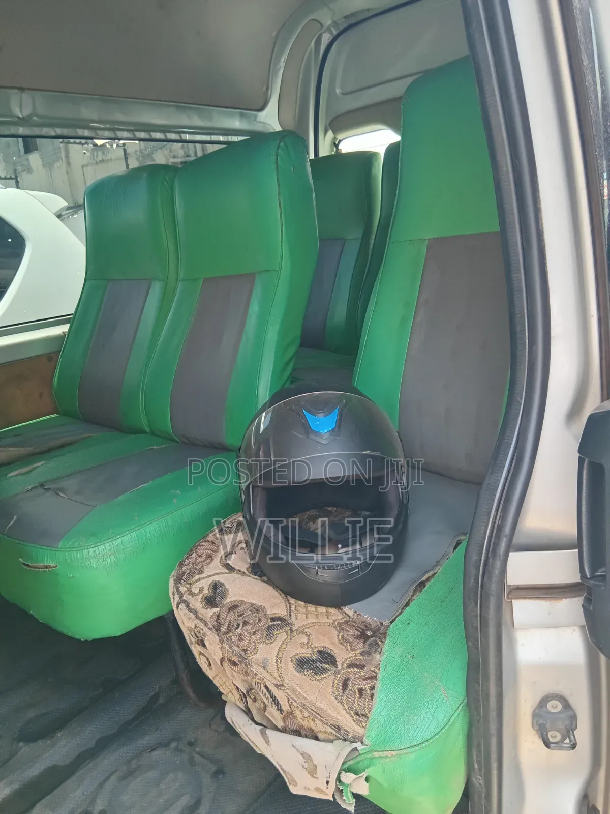 Toyota HiAce 2017 Silver
