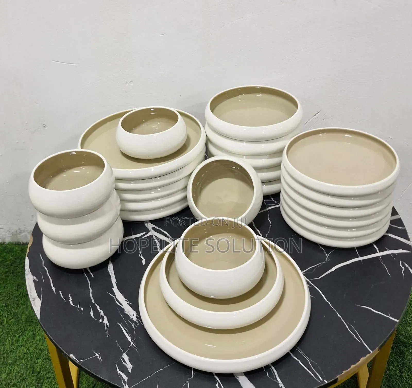 Premium Ceramic Dinner Set.