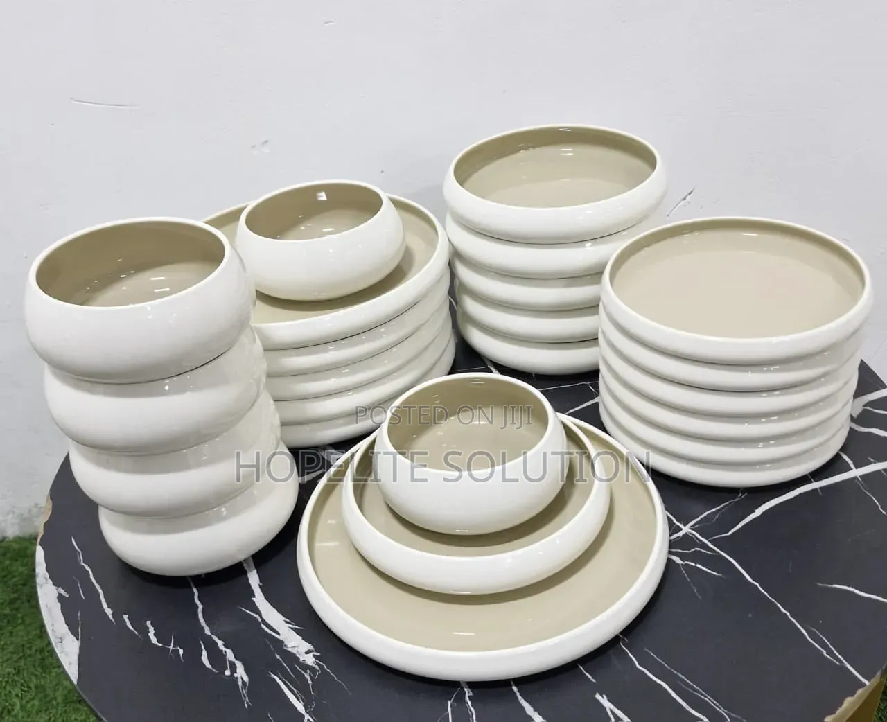 Premium Ceramic Dinner Set.