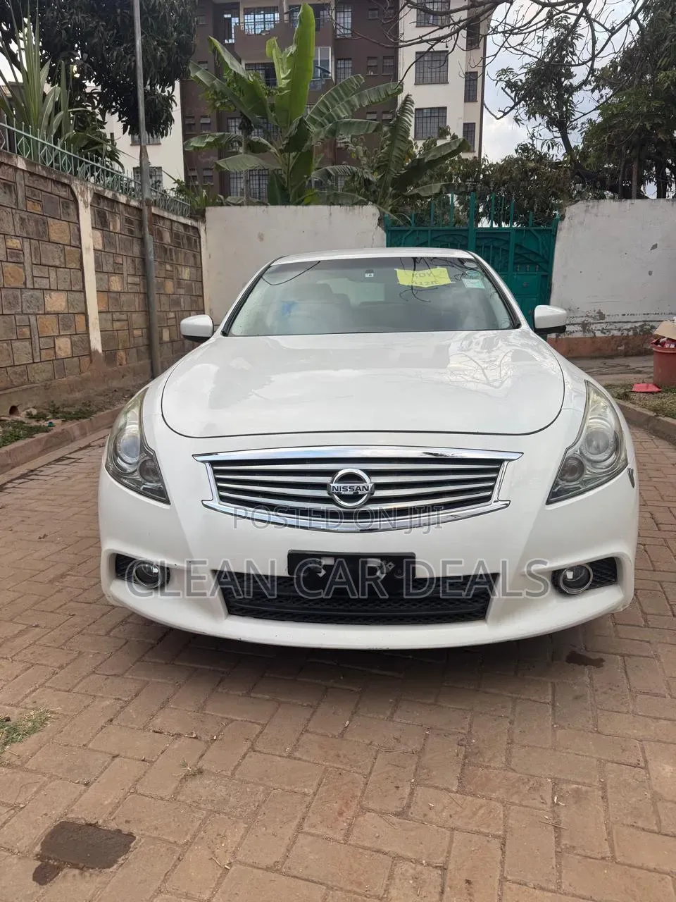 Nissan Skyline 2017 White