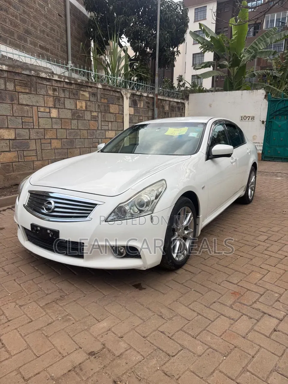 Nissan Skyline 2017 White