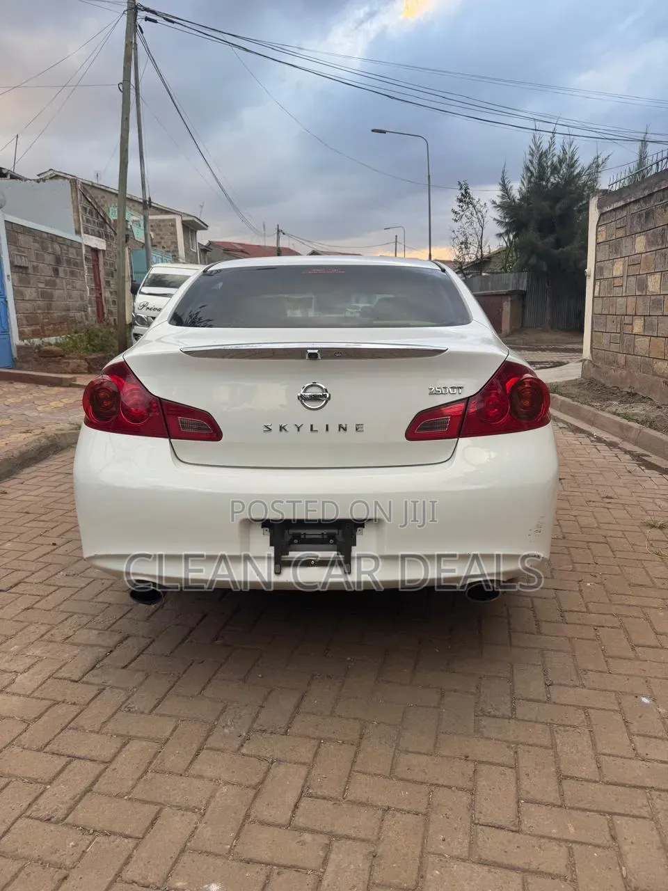 Nissan Skyline 2017 White