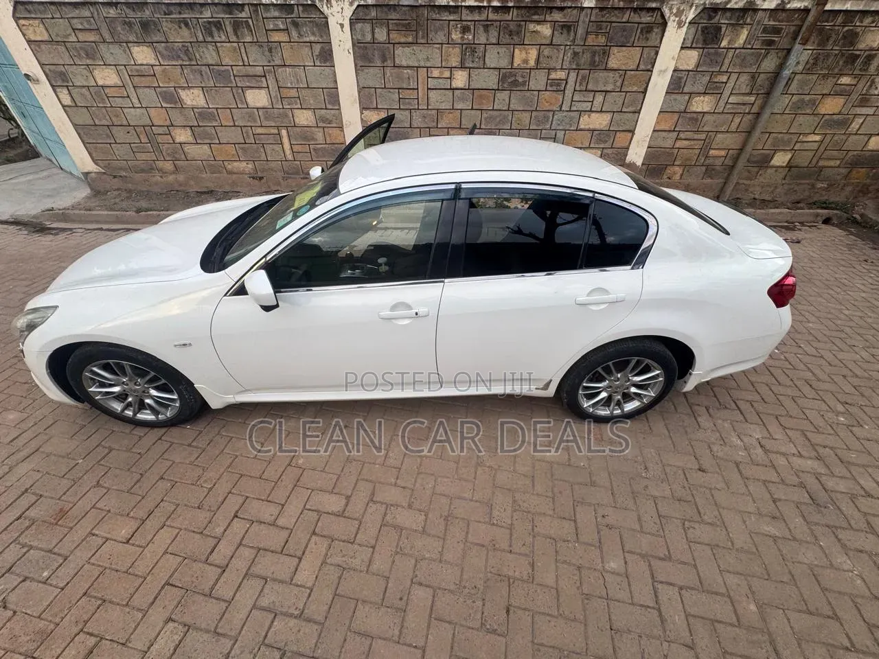 Nissan Skyline 2017 White