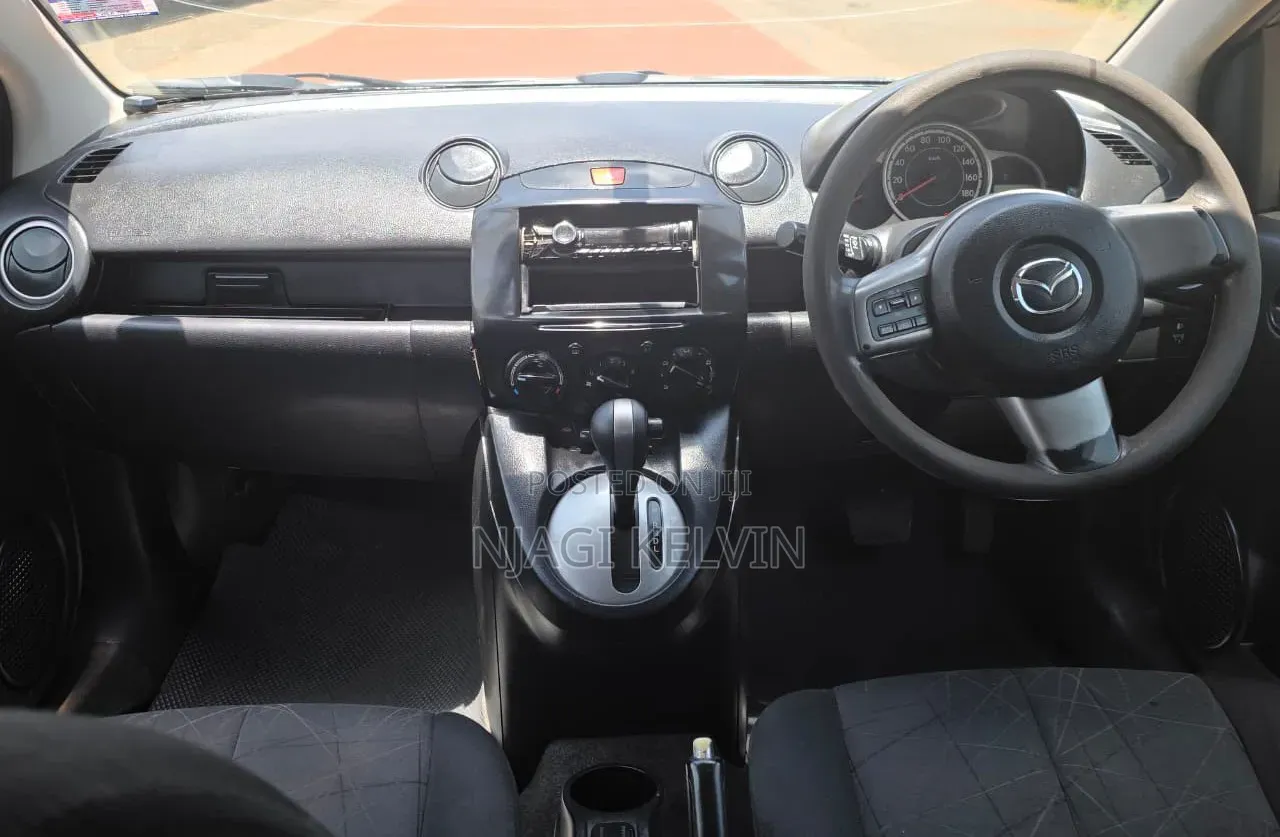 Mazda Demio 2012 Silver