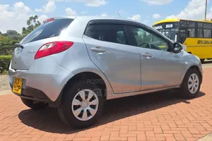 Mazda Demio 2012 Silver