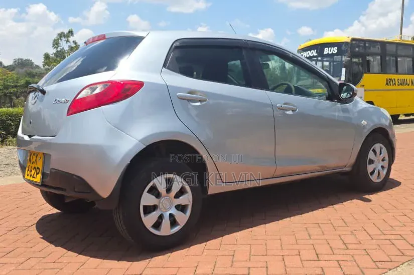 Mazda Demio 2012 Silver
