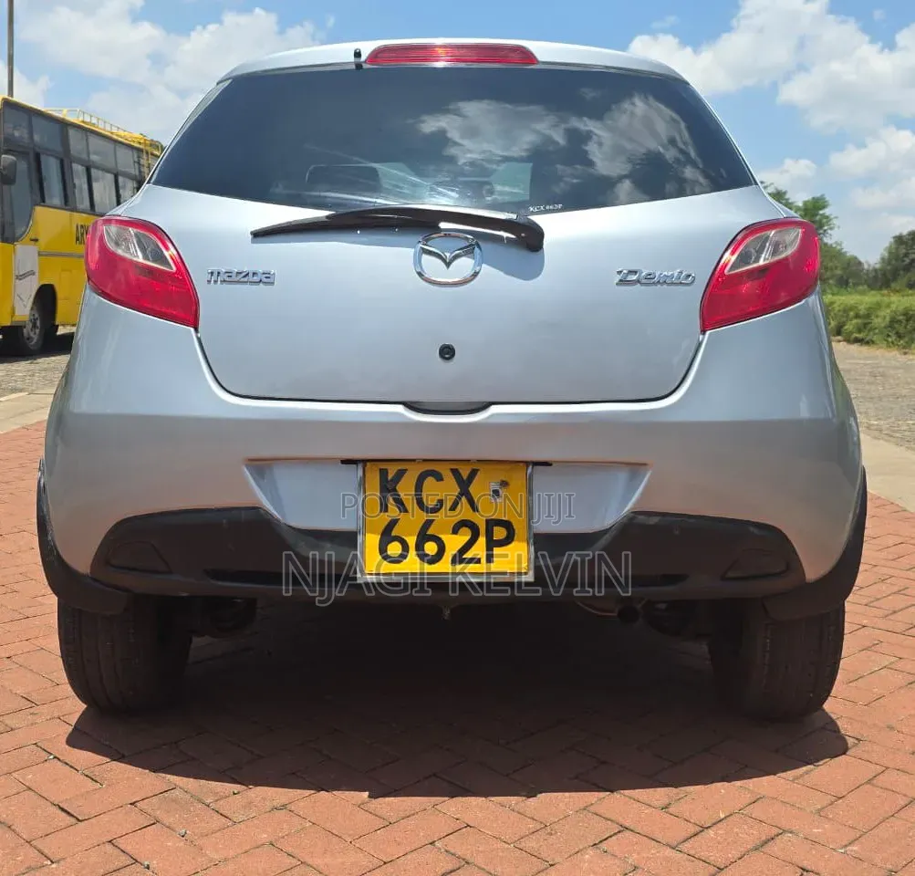 Mazda Demio 2012 Silver