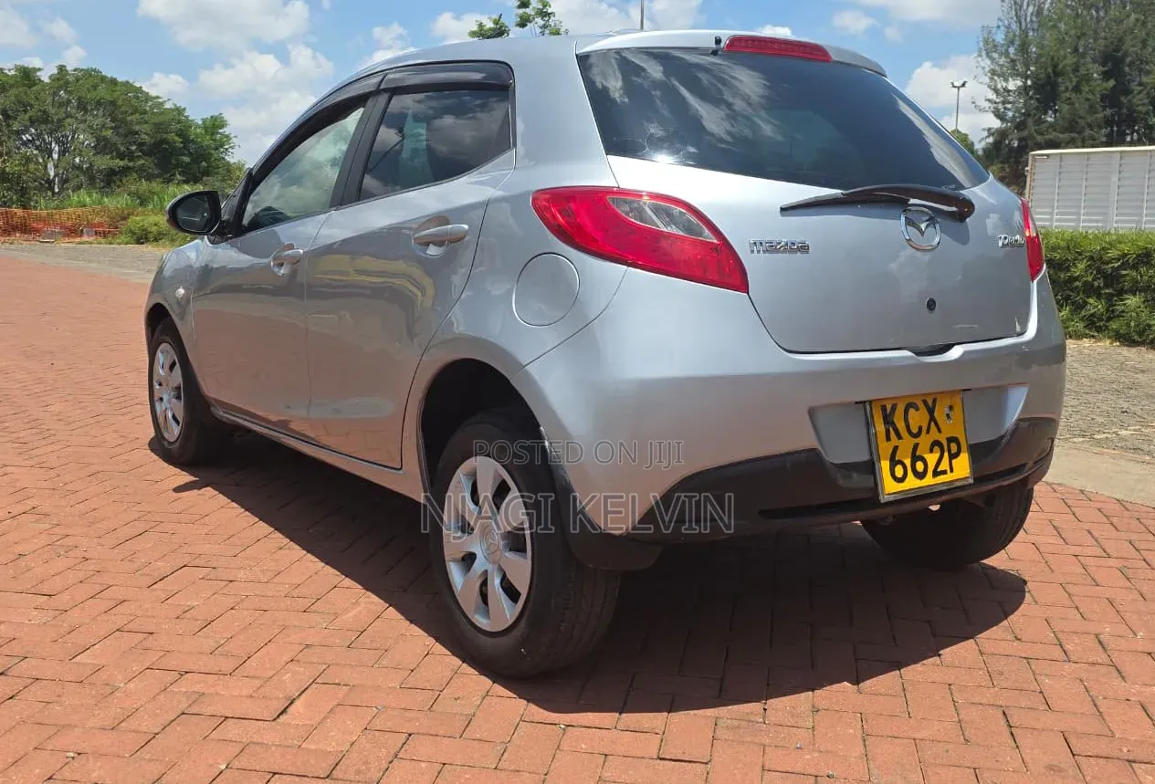 Mazda Demio 2012 Silver