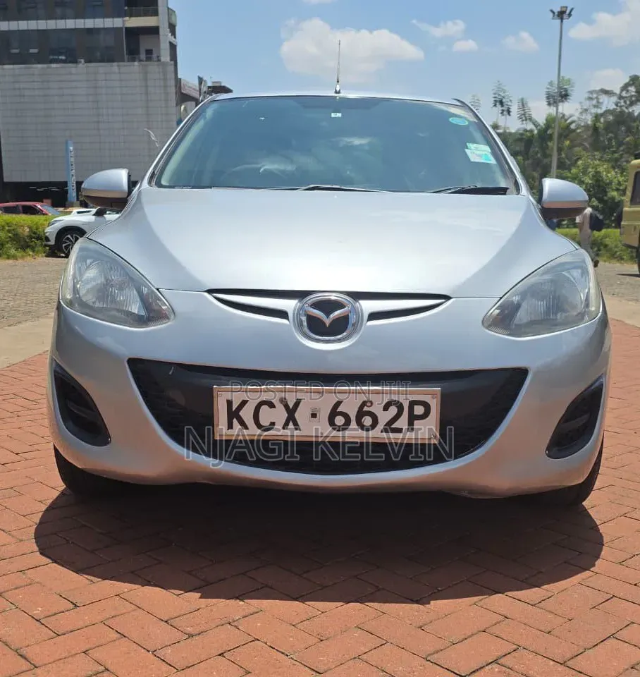 Mazda Demio 2012 Silver