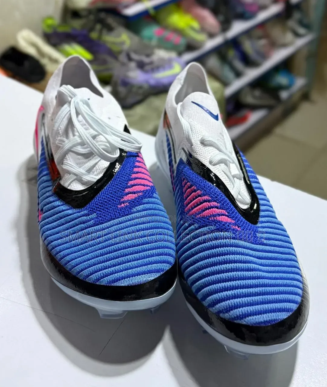 Phantom GX 6 Elite Football 