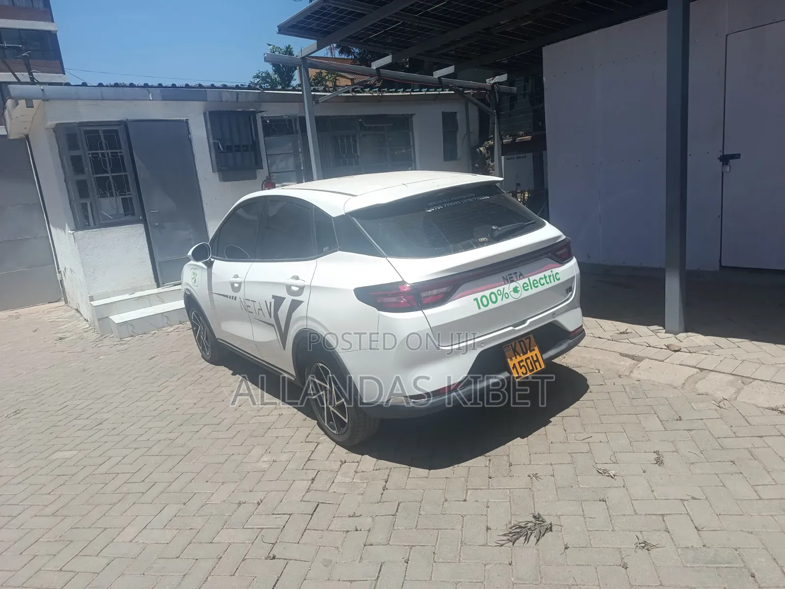 New Neta V 2024 White