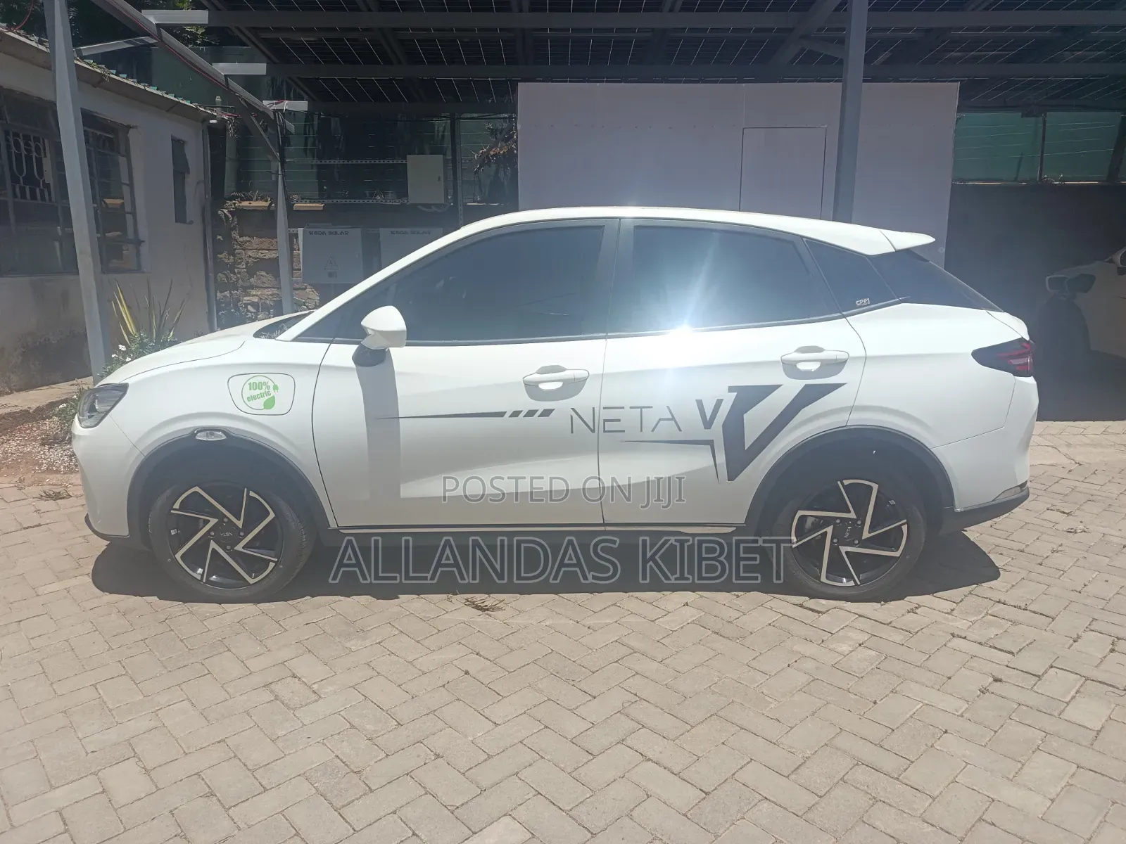 New Neta V 2024 White