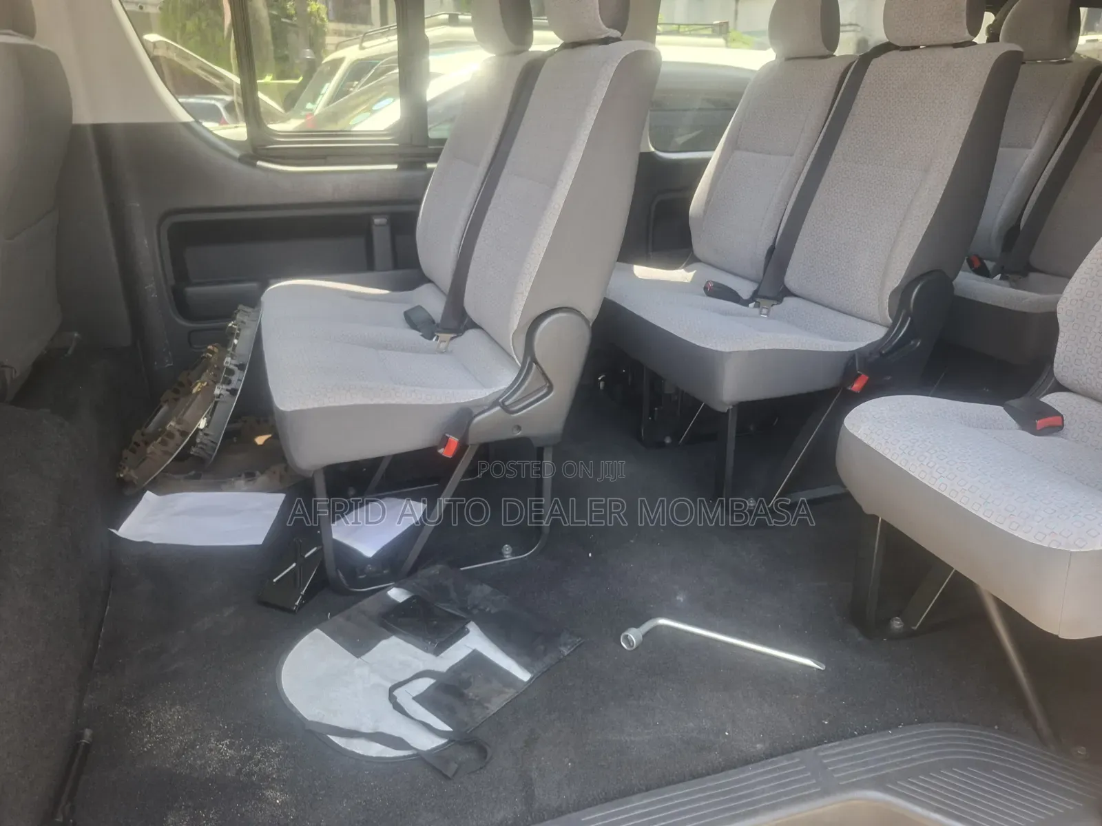 Toyota HiAce 2019 Blue