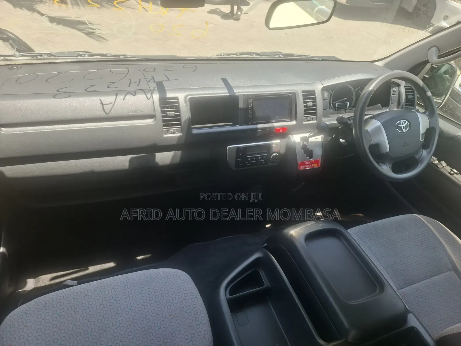 Toyota HiAce 2019 Blue