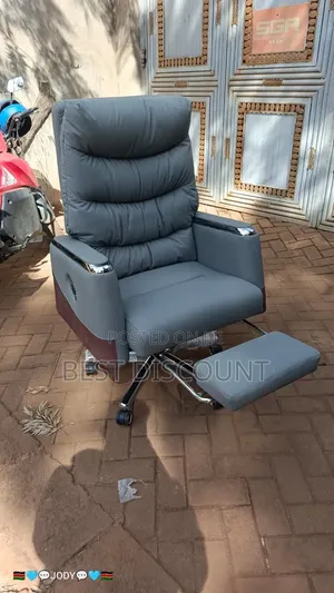 Executive Office Chair With Footrest