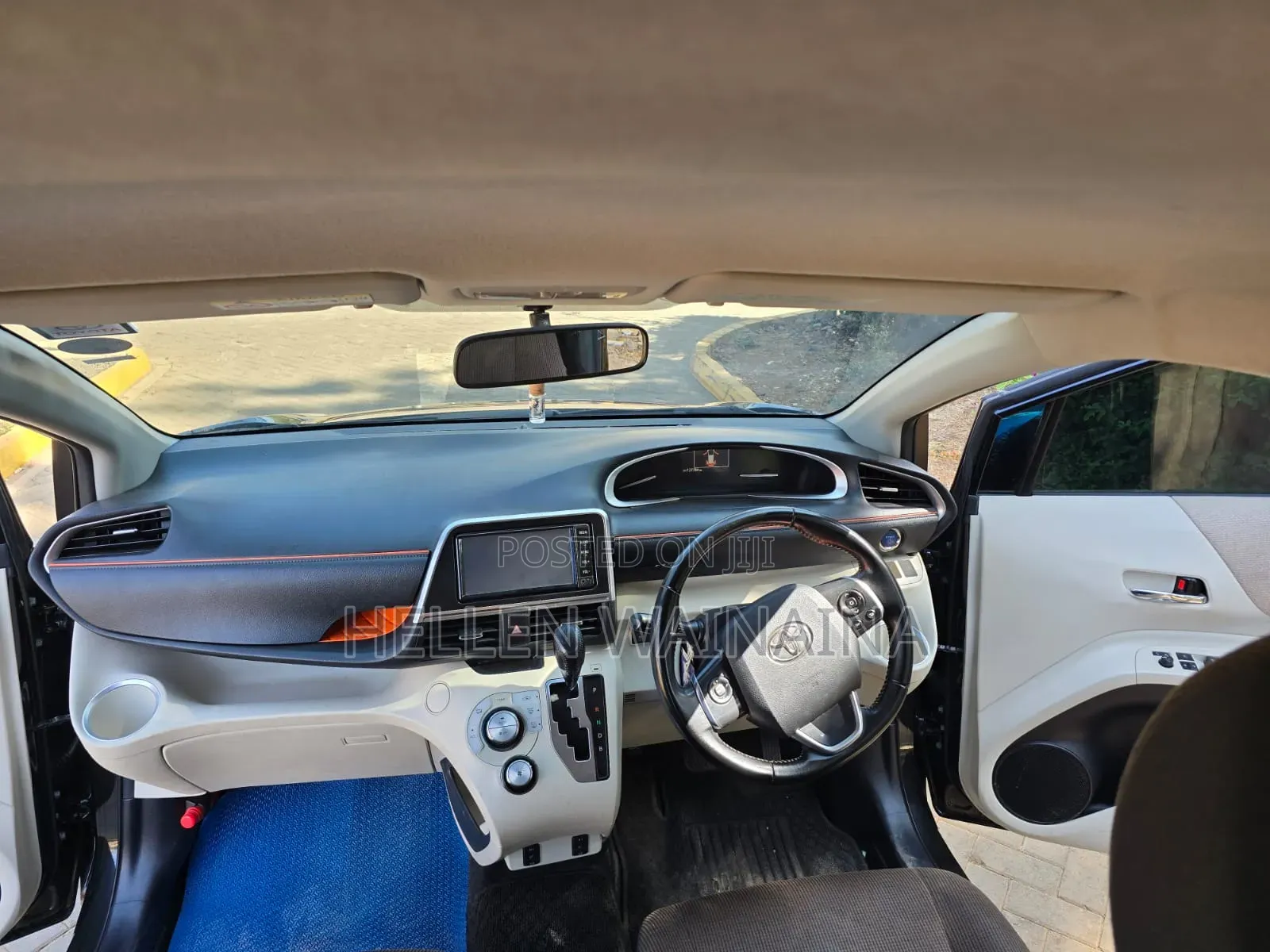 Toyota Sienta 2018 Black