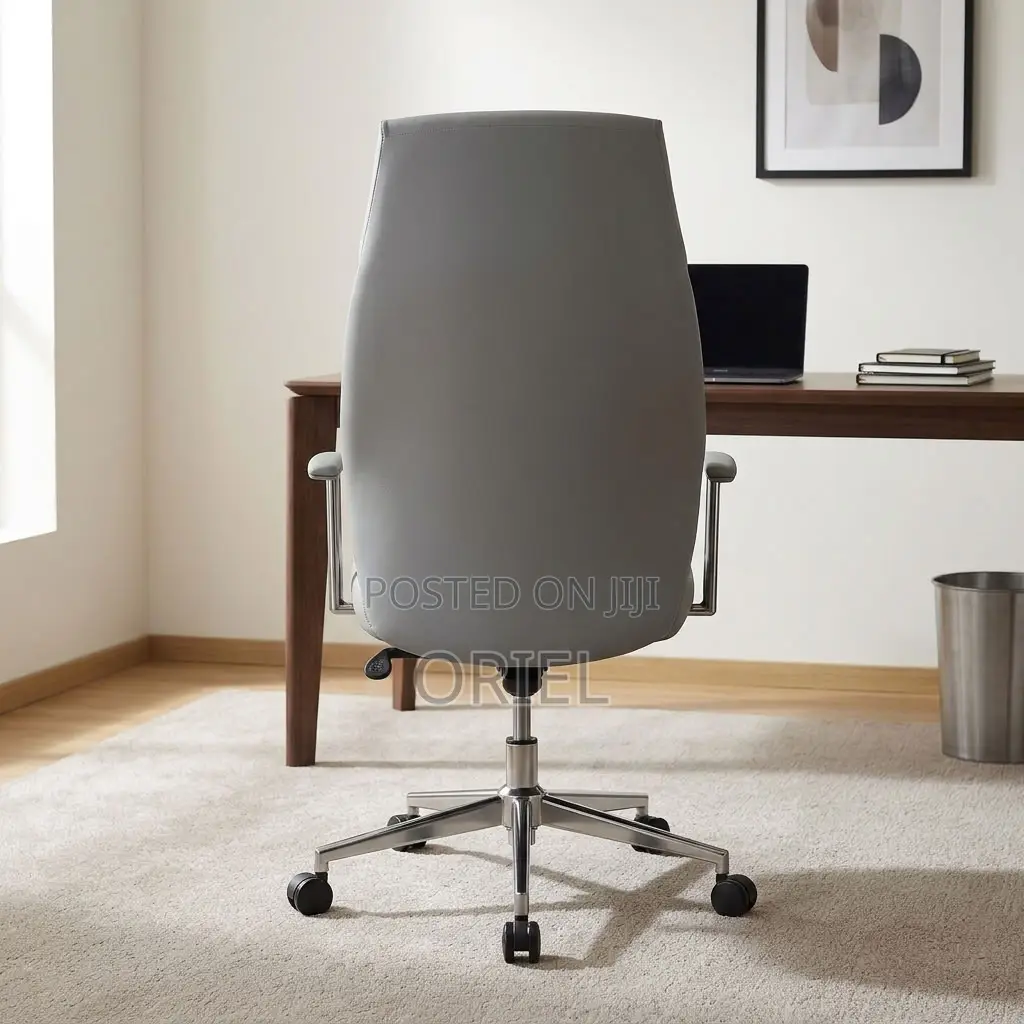 Office Chair : Gray Upholstered Executive Office Chair