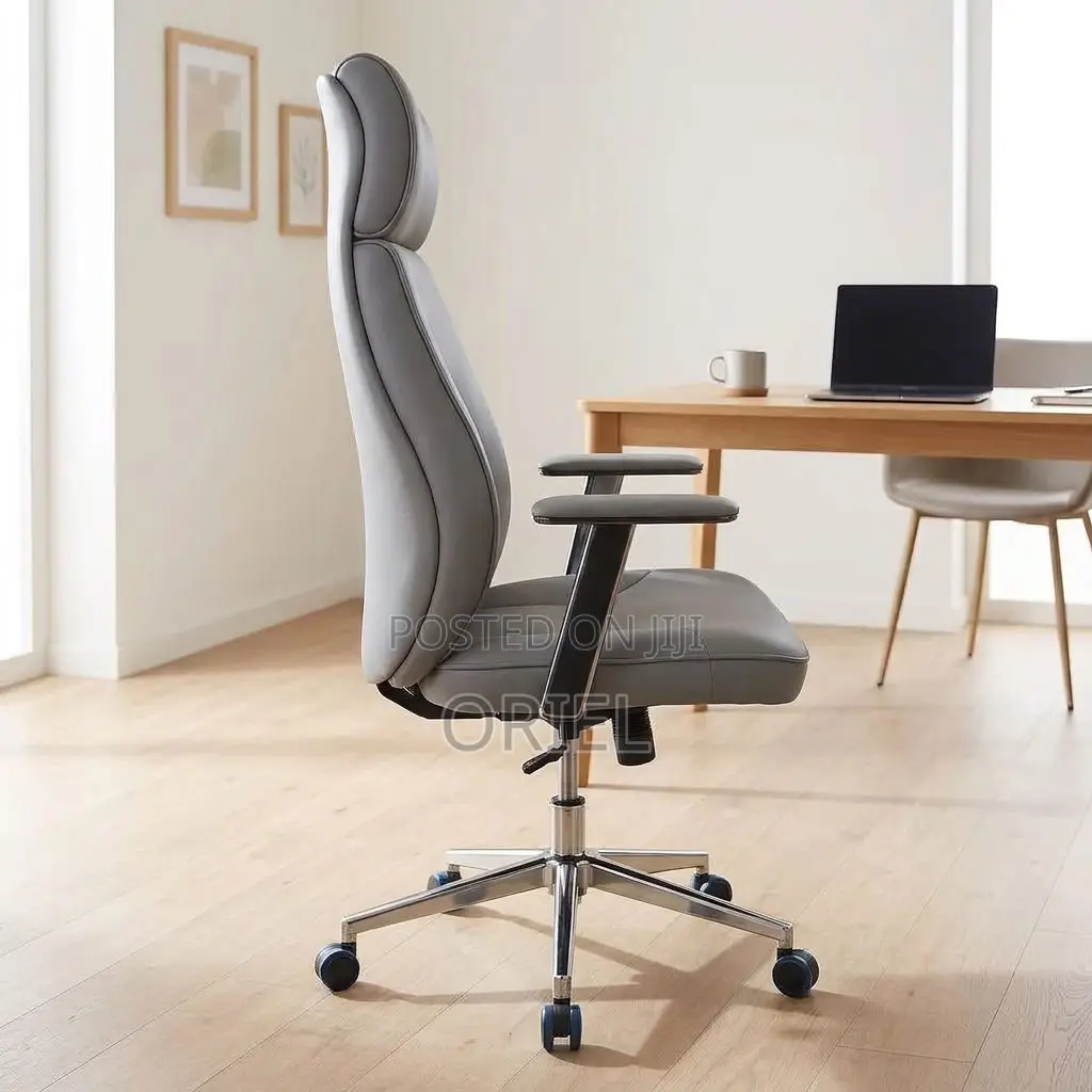 Office Chair : Gray Upholstered Executive Office Chair