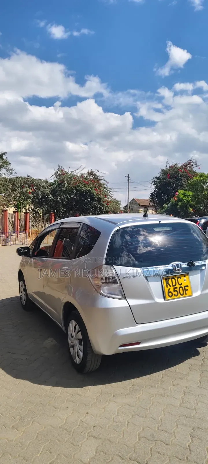 Honda Fit 2012 Silver