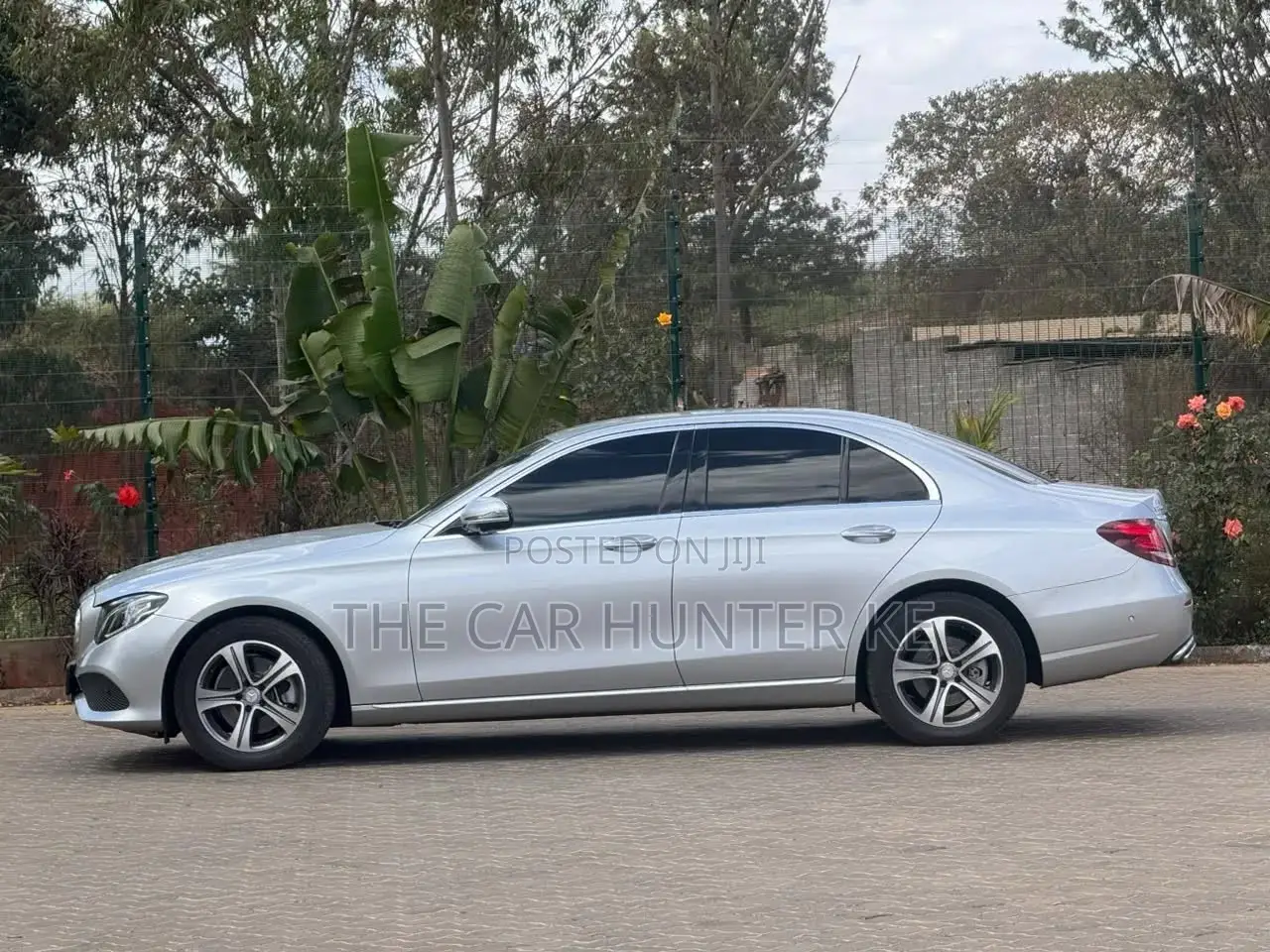 Mercedes-Benz E200 2017 Silver