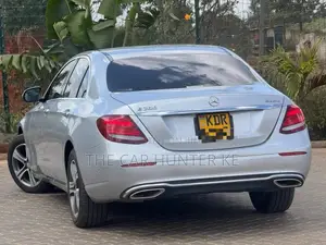 Mercedes-Benz E200 2017 Silver