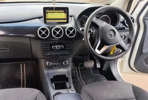 Mercedes-Benz B-Class 2014 White