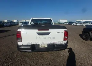 Toyota Hilux Revo Double Cab Deisel 2.4 AWD 2019 White