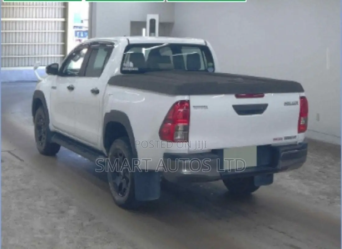 Toyota Hilux Revo Double Cab Deisel 2.4 AWD 2019 White