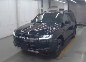 Toyota Land Cruiser LC300 2023 Black