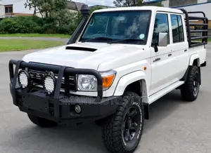 Toyota Land Cruiser 79 Series 2019 Off white
